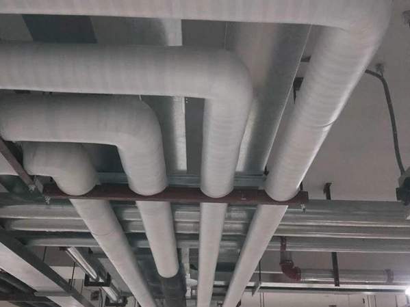 保溫外纏壓延膜工程